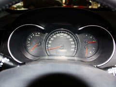 2013款 2.4L 自动 舒适版 7座