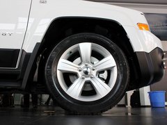 自由客 2013款 2.4L CVT 豪华导航版 5座