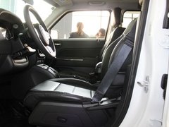 Jeep吉普  自由客 2.4L CVT 驾驶席座椅正视图