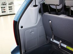 2013款 2.2T 自动 VQ-R舒适版 7座