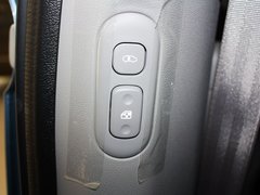 2013款 2.2T 自动 VQ-R舒适版 7座