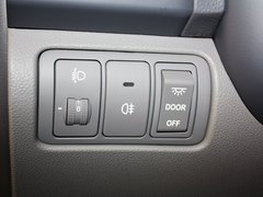 2013款 2.2T 自动 VQ-R舒适版 7座