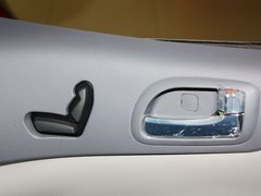 2013款 2.2T 自动 VQ-R舒适版 7座
