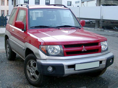 2004 2.0L 手动 帕杰罗io