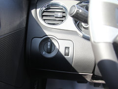 2013款 3.7L 自动 标准型