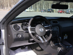 2013款 3.7L 自动 标准型