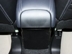 2013款 2.0 自动 两驱豪华版 5座