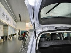 2013款 2.0 自动 两驱豪华版 5座