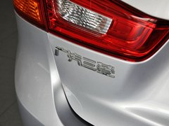 2013款 2.0 自动 两驱豪华版 5座