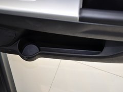 2013款 2.0 自动 两驱豪华版 5座