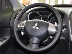 2013款 2.0 自动 两驱豪华版 5座