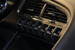 2013款 1.6T 自动 THP至尚版 5座
