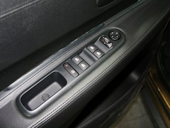 标致3008 2013款 1.6T 自动 THP至尚版 5座