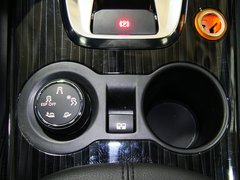 标致3008 2013款 1.6T 自动 THP至尚版 5座