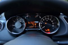 2013款 1.6T 自动 THP至尚版 5座