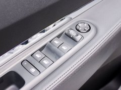 2013款 1.6T 自动 THP至尚版 5座