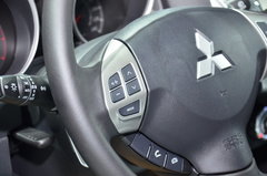 2013款 1.6 手动 两驱标准 5座