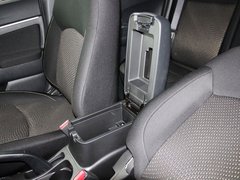 2013款 1.6 手动 两驱标准 5座