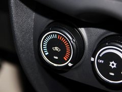 2013款 1.6 手动 两驱标准 5座