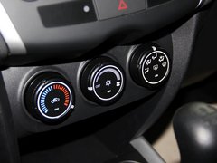 2013款 1.6 手动 两驱标准 5座