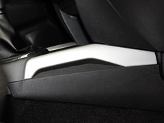 2013款 1.6 手动 两驱标准 5座