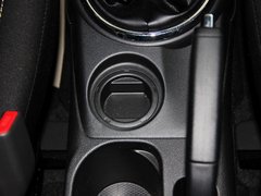 2013款 1.6 手动 两驱标准 5座