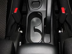 2013款 1.6 手动 两驱标准 5座