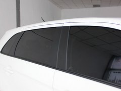 2013款 1.6 手动 两驱标准 5座