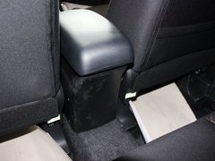 2013款 1.6 手动 两驱标准 5座