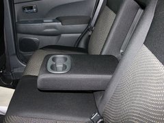 2013款 1.6 手动 两驱标准 5座
