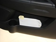 2013款 1.6 手动 两驱标准 5座