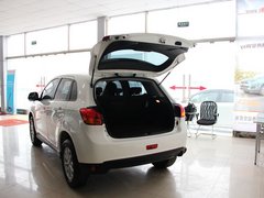 2013款 1.6 手动 两驱标准 5座
