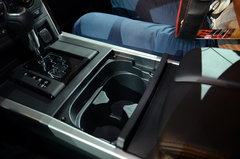 2013款 3.7L 自动 基本型 7座