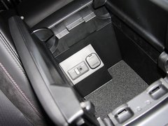 2013款 3.7L 自动 基本型 7座