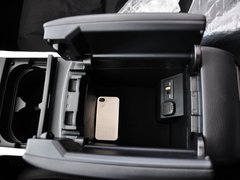 2013款 3.7L 自动 基本型 7座