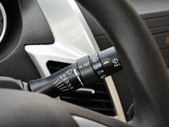 2013款 1.5L 手动 时尚型 5座