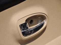 2013款 1.5L 手动 时尚型 5座