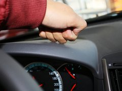 2013款 1.8L 自动 SE舒适版