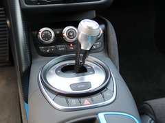 2013款 5.2 FSI quattro 中国专享型