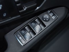 2013款 E300L 3.0L 时尚豪华型