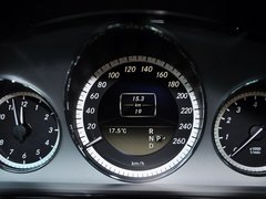 2013款 E300L 3.0L 时尚豪华型