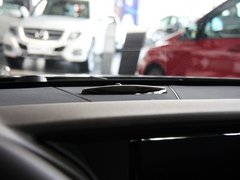 2013款 E260L 1.8T CGI优雅型