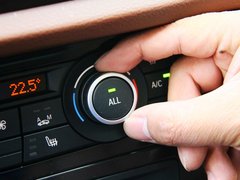 2013款 sDrive18i 2.0L 运动设计套装 5座