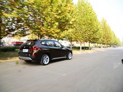 宝马X1 2013款 sDrive18i 2.0L 运动设计套装 5座