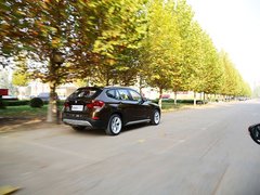 宝马X1 2013款 sDrive18i 2.0L 运动设计套装 5座