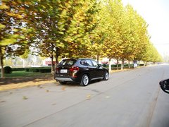 宝马X1 2013款 sDrive18i 2.0L 运动设计套装 5座