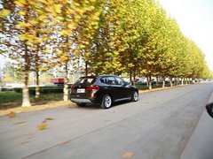 宝马X1 2013款 sDrive18i 2.0L 运动设计套装 5座
