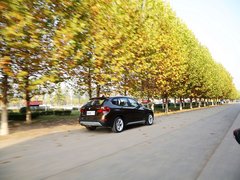 宝马X1 2013款 sDrive18i 2.0L 运动设计套装 5座