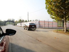 宝马X1 2013款 sDrive18i 2.0L 运动设计套装 5座