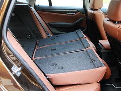 宝马X1 2013款 sDrive18i 2.0L 运动设计套装 5座
